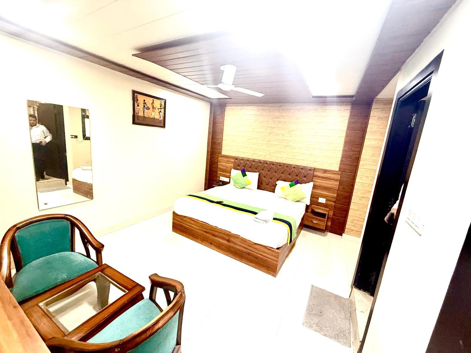 Hotel Tej International Plaza Near Igi Airport Delhi Нью-Дели Экстерьер фото